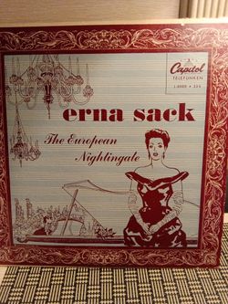 Old records! Amazing condition NOT a scratch!!---Erna Sack