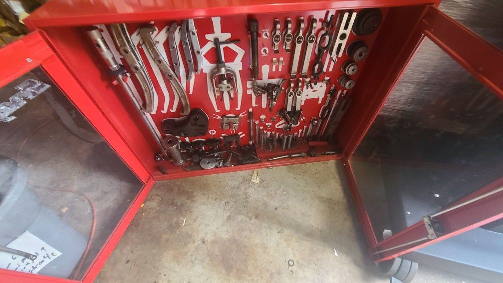 SNAP ON PULLER SET WITH CJ 2000 WITH SNAP ON PULLERS MIXED WITH