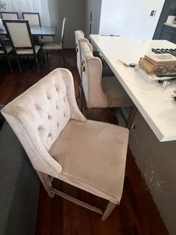 Moving sale