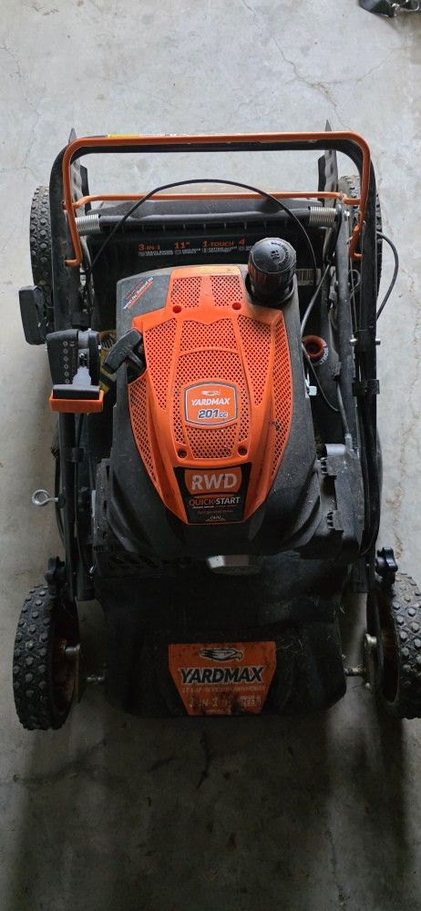 Yardmax Lawnmower