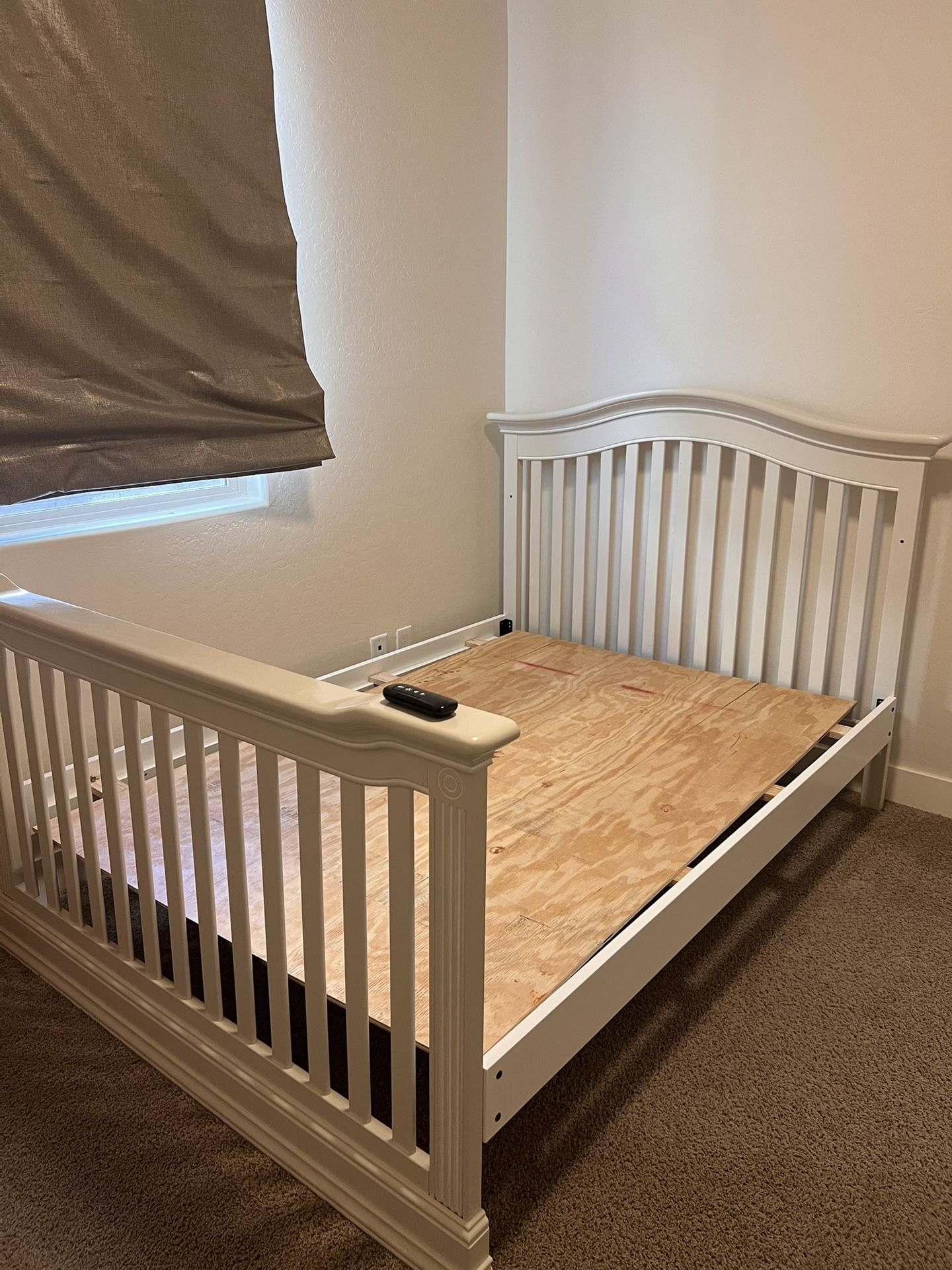 Baby Cache Convertible Crib (White)
