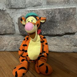 Disney Store Tigger Soft Mini Bean Bag Plush Doll Stuffed Animal Toy 9” Beenie