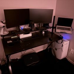 Battlestation Gaming Desk- Black / Carbon