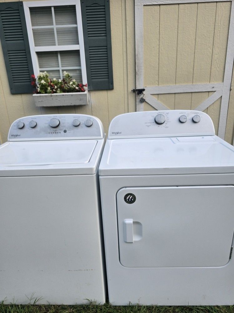 Whirlpool Washer And Dryer Set