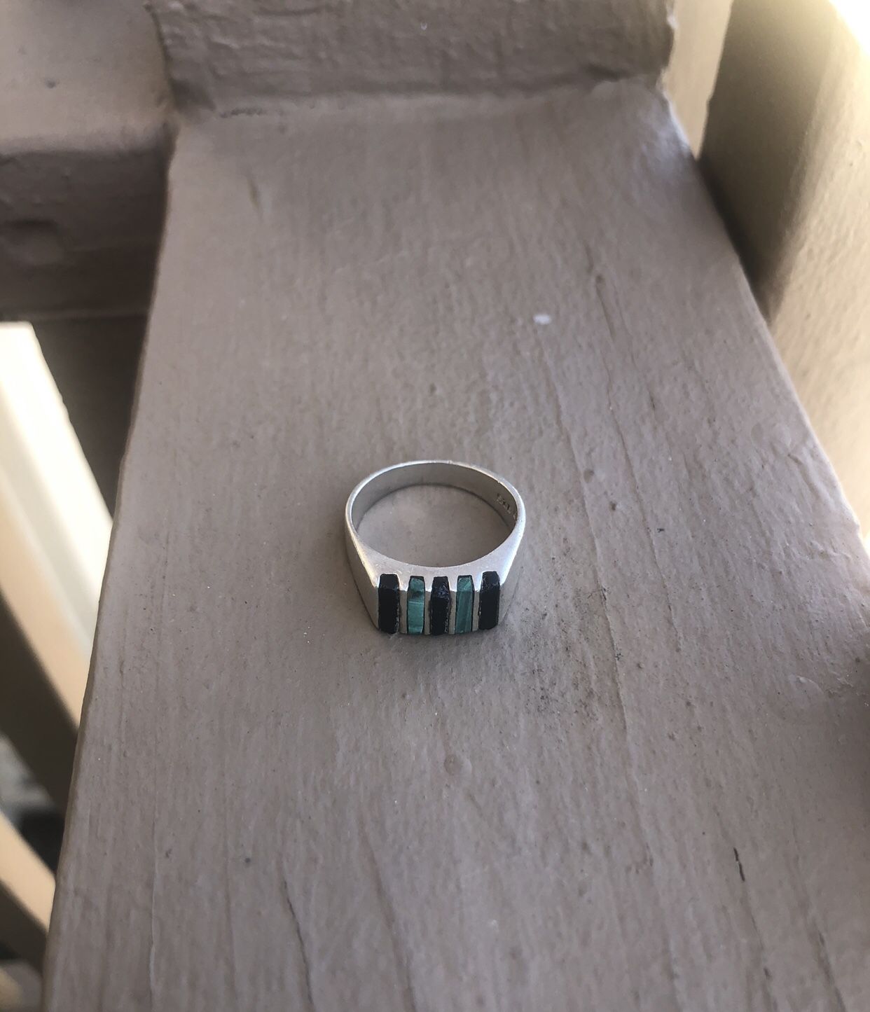 Nice Vintage Sterling Silver .925 Mexico Maker Stamped Inlaid Black Onyx-Malachite Size 9 Tribal Ring