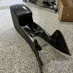 Infiniti FX35 Center Console