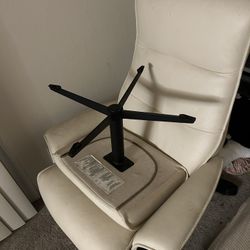 Leather Chair With Footrest 