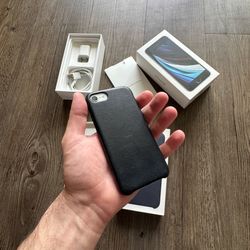 Apple iPhone SE 2020 64GB Unlocked