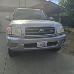 2003 Toyota Sequoia 