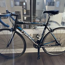 2010 Trek 2.1 Alpha road bike, 54cm aluminum frame, 700c wheels.