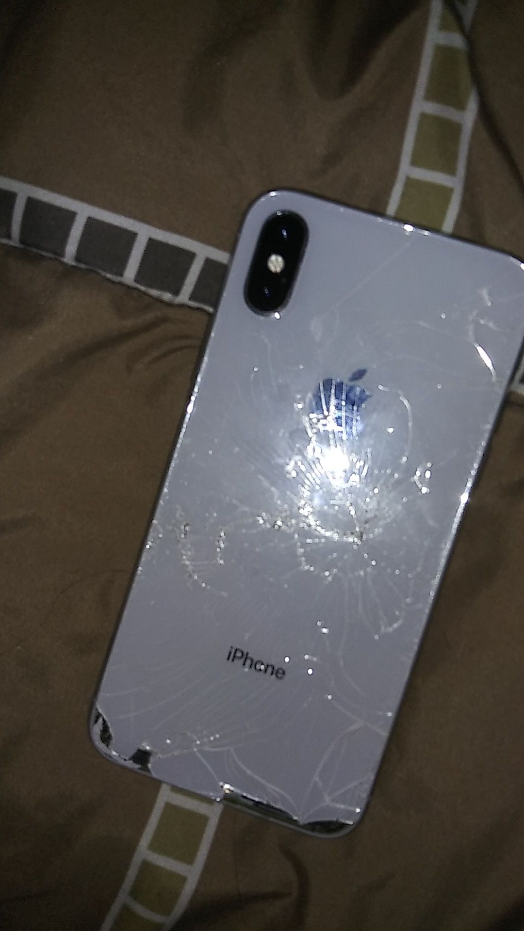 IPhone X With Airpods nd Earphones