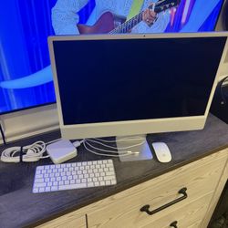 iMac 24” All-in-one M3 Chip 8-core