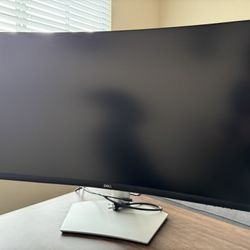 Dell 32 Curved 4K UHD Monitor - S3221QS