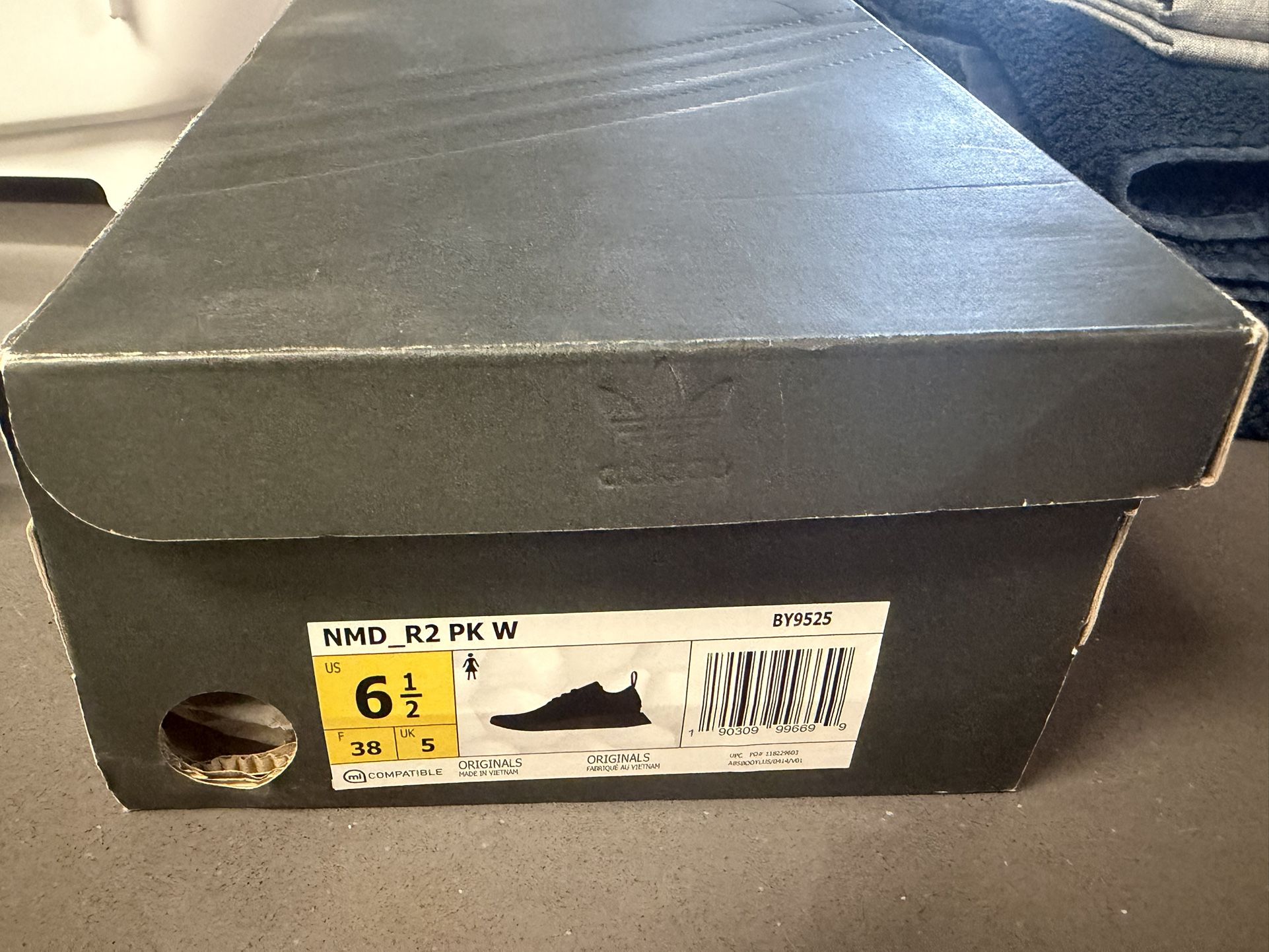 Adidas NMD_R2 PK W “Triple Black” – Women’s Size 6½ (US)