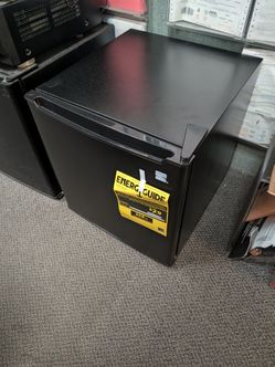 Brand new mini fridge - works excellent