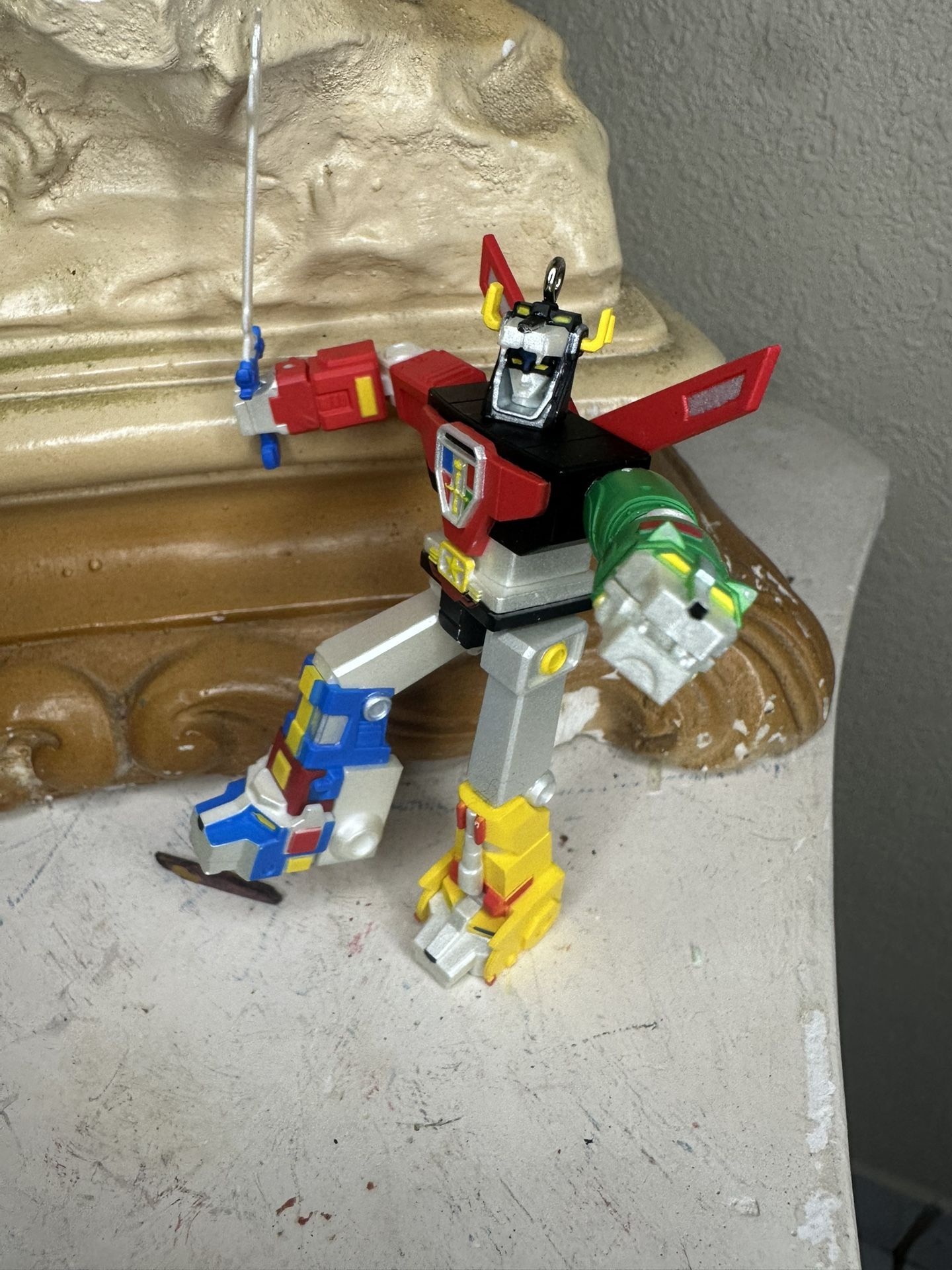 2024 HALLMARK KEEPSAKE ORNAMENT VOLTRON: DEFENDER OF THE UNIVERSE