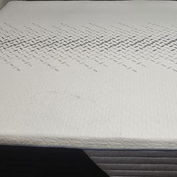 Nectar Premier Hybrid Mattress (King Size) *LIKE NEW* / I can deliver!