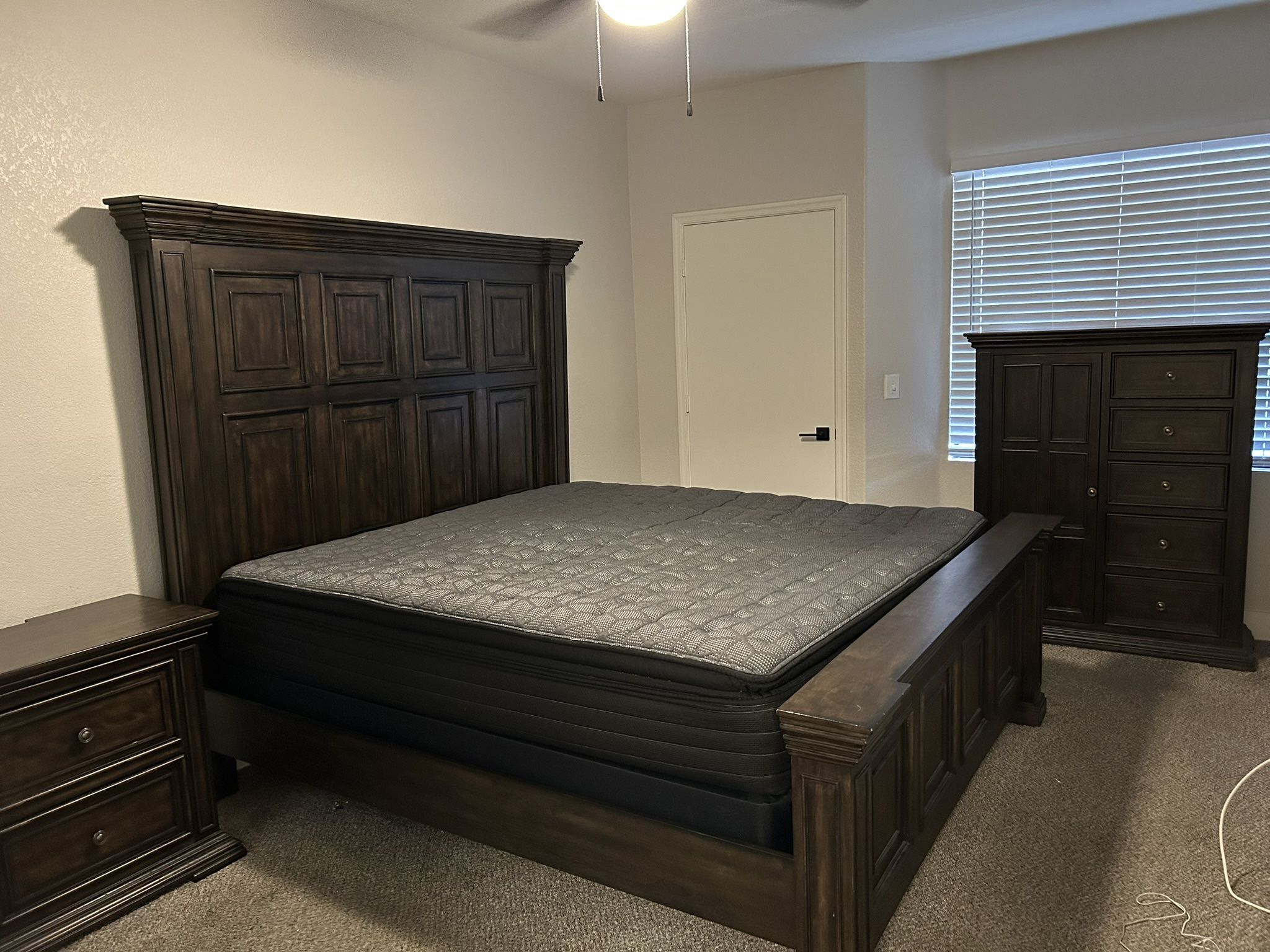 King Bedroom Set