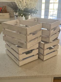 Decorative wooden crates - white