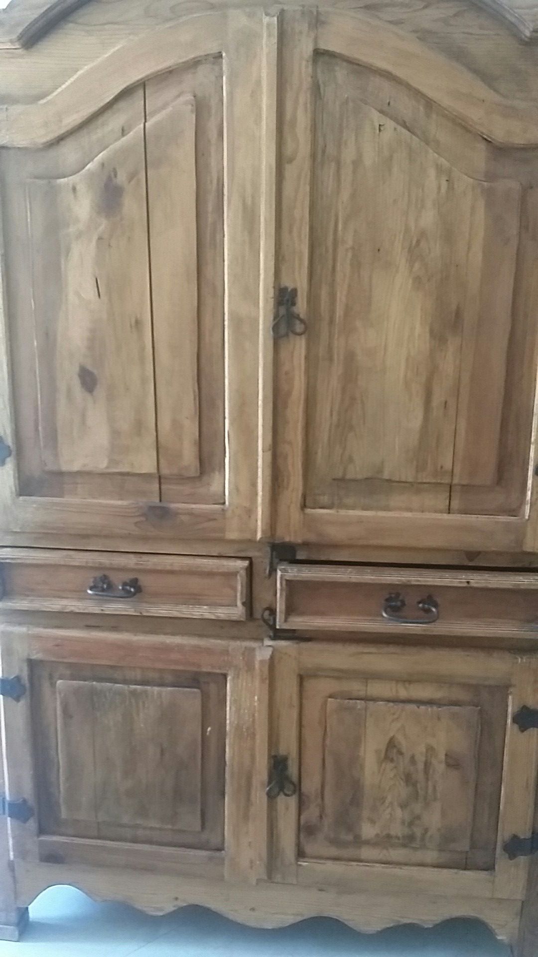 ARMOUIR 2 CABINETS 175.00 AND 135.00