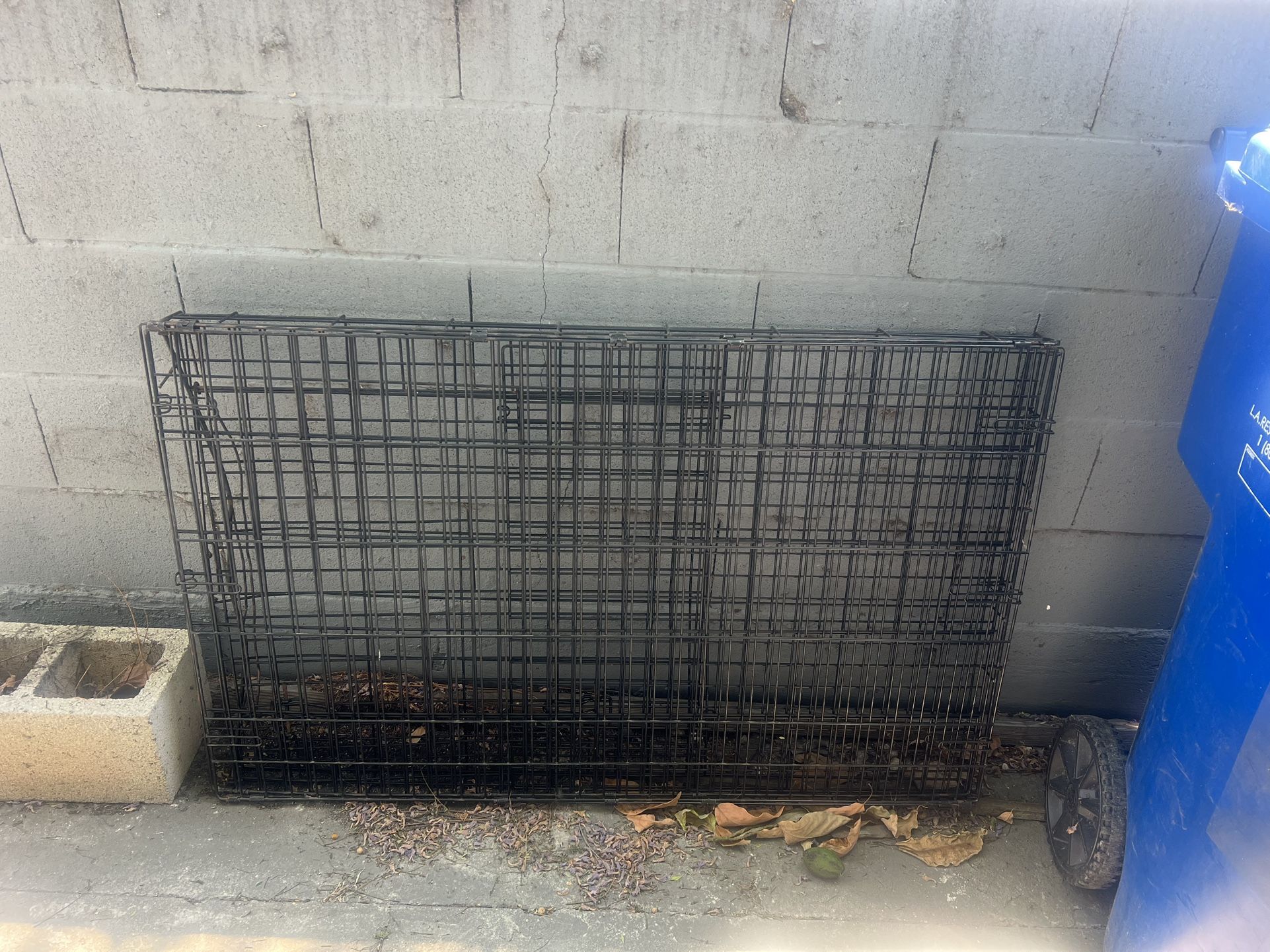 FREE extra Large Dog Kennel / Crate