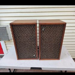 Vintage Pair Of fisher xp-66k speakers/ Par De Bosinas Vintage