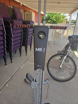Maquina de hacer ejercicio,  en exelente condicion . 3 meses de haberla comprado,  pagué  $200.00 dolares . La vendo $ 70 .00 dolares .