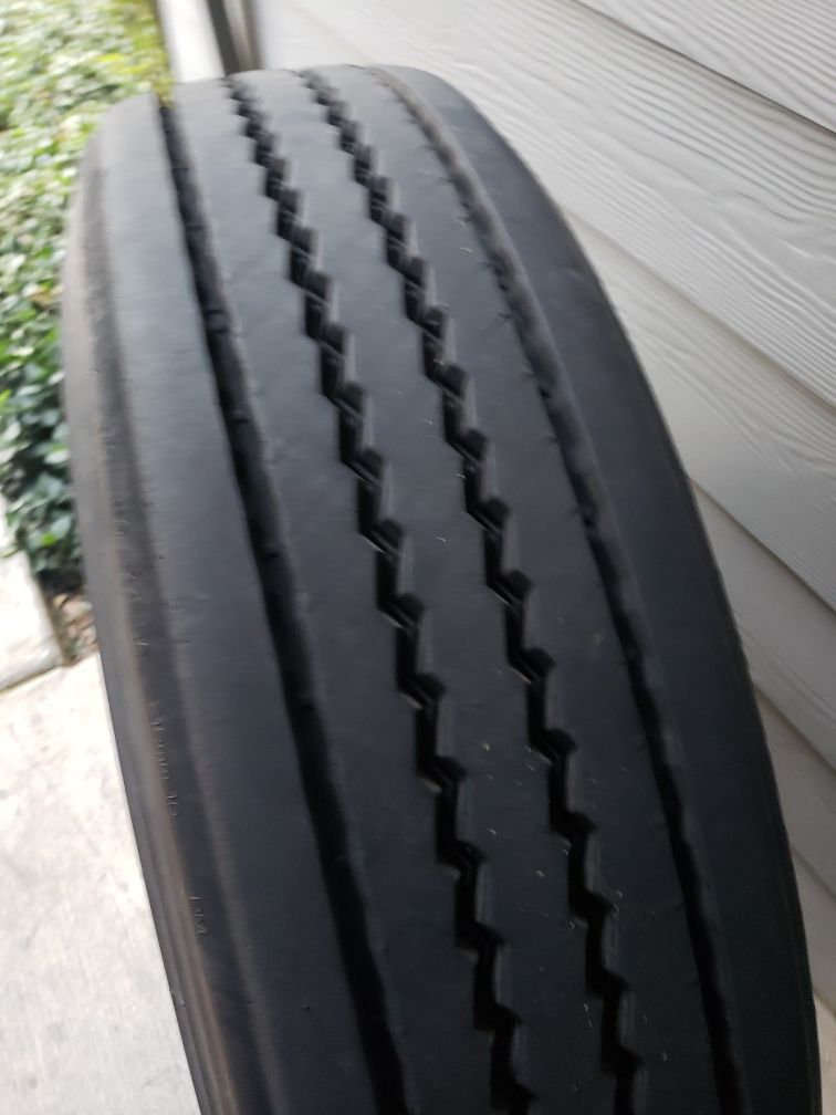 Bridgestone tire semi