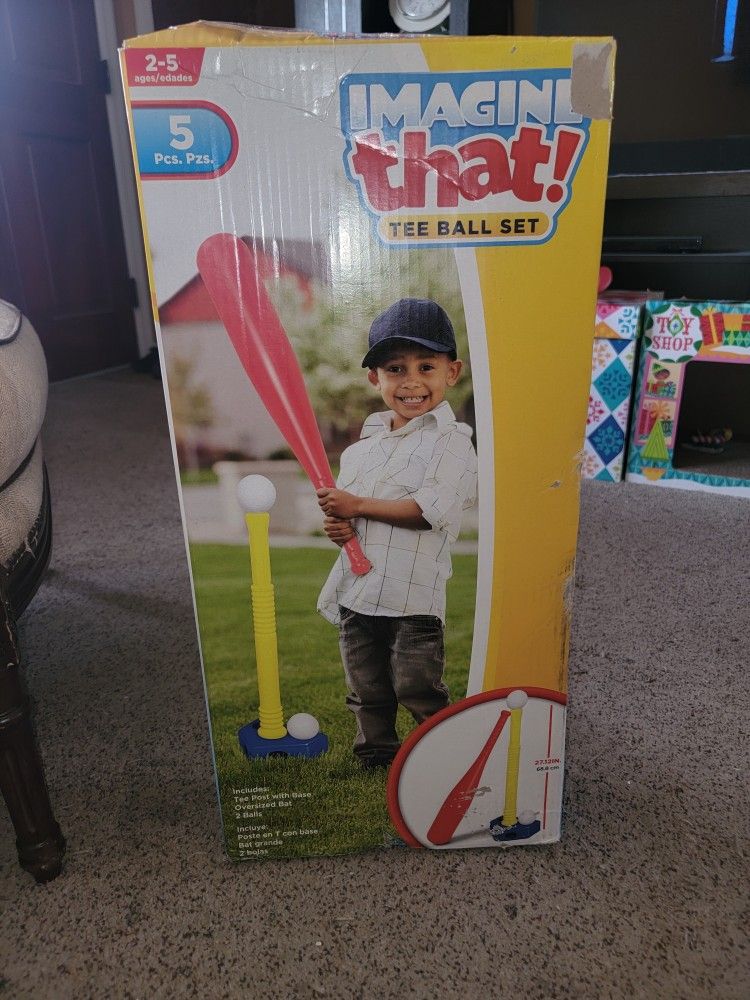 💥NEW TEE BALL SET. STILL IN BOX.