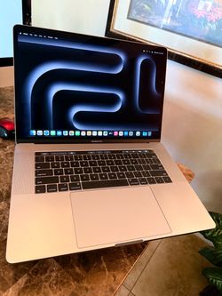 MacBook Pro 15" A1707 FAST Intel i7 16GB RAM SSD 1 TB Gray Basically New