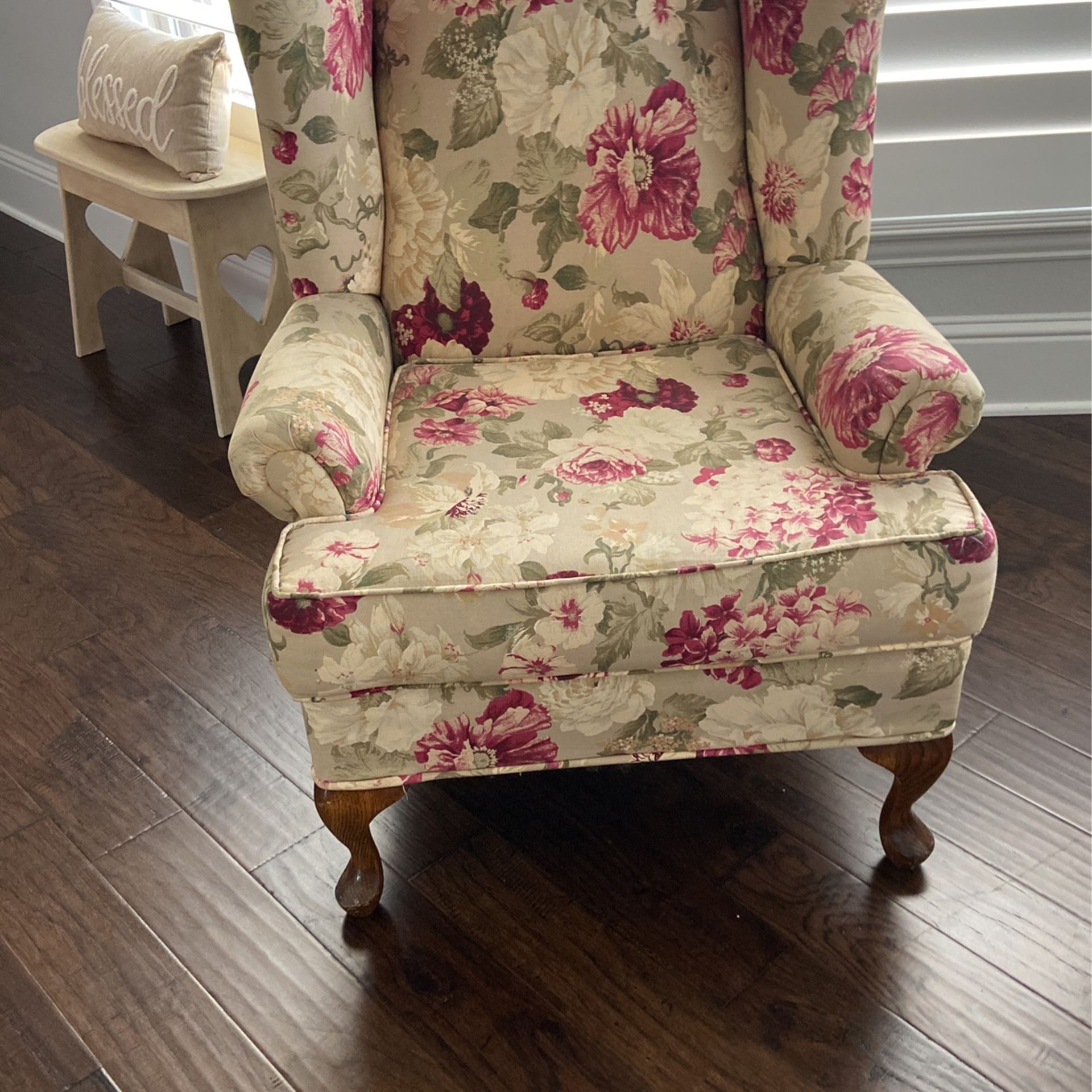 Decorative Chair for Sale in Frisco, TX OfferUp