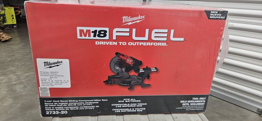 Milwaukee M18 FUEL 7-1/4" Dual Bevel Sliding Compound Miter Saw