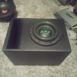 DB Deaf Bonce 8 in 1600 W in perfect Skar ported box. FREE DELIVERY AND DEMO PORTLAND VANCOUVER