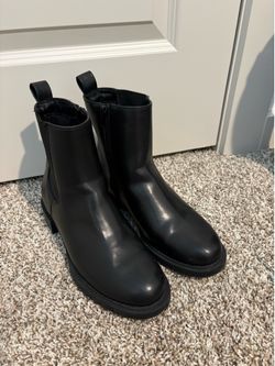 Women black leather Ankle boots/botas de piel al tobillo Size 7.5