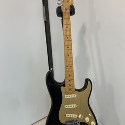 Fender American Ultra Stratocaster Maple Neck Made In USA. Texas Tea With All Paperwork And Fender Hard Shell Case 9.9 Condition 