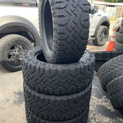 305/55R20 Goodyear for Sale in Miami, FL - OfferUp