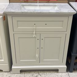 Doveton 30 in. Single Sink Freestanding White Bath Vanity with White Engineered Marble Top (Assembled)