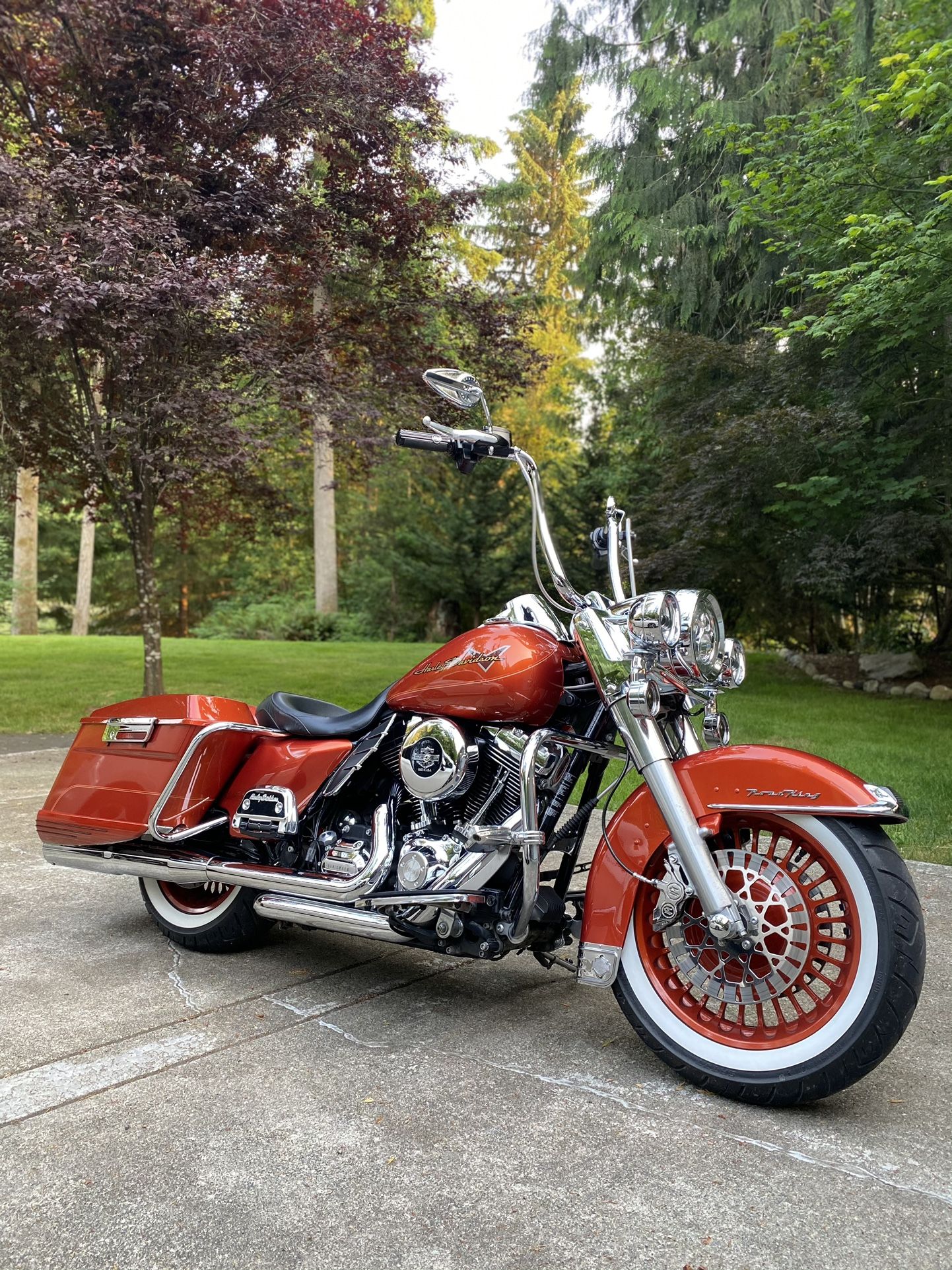 2011 Harley Davidson Road King FLHR