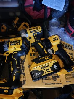 Firm Price 🛑 Dewalt 20v Xr like new" 3pc combo kit everything Included. Precio Firme 🛑
