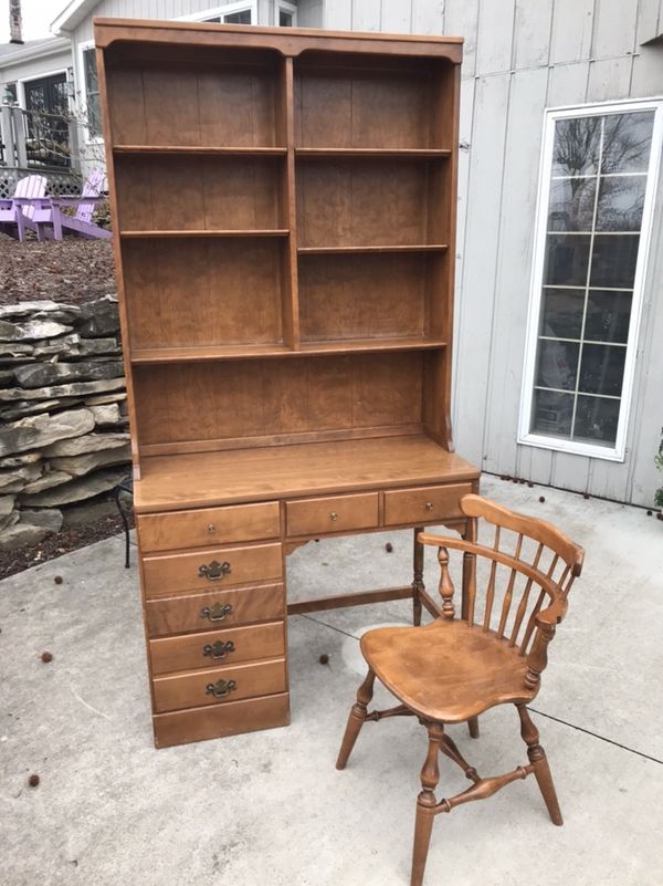 Ethan Allen Desk Hutch And Chair For In Des Peres Mo Offerup