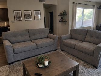 Sofa couch set (I can deliver if needed)