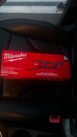Milwaukee M18 Cordless Multi-Tool 2626-20