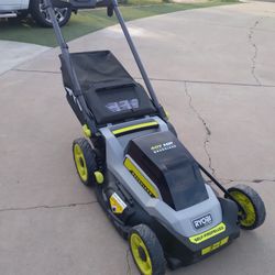 LAWNMOWER RYOBI 40V BATTERY AND CHARGER INCLUDED 
