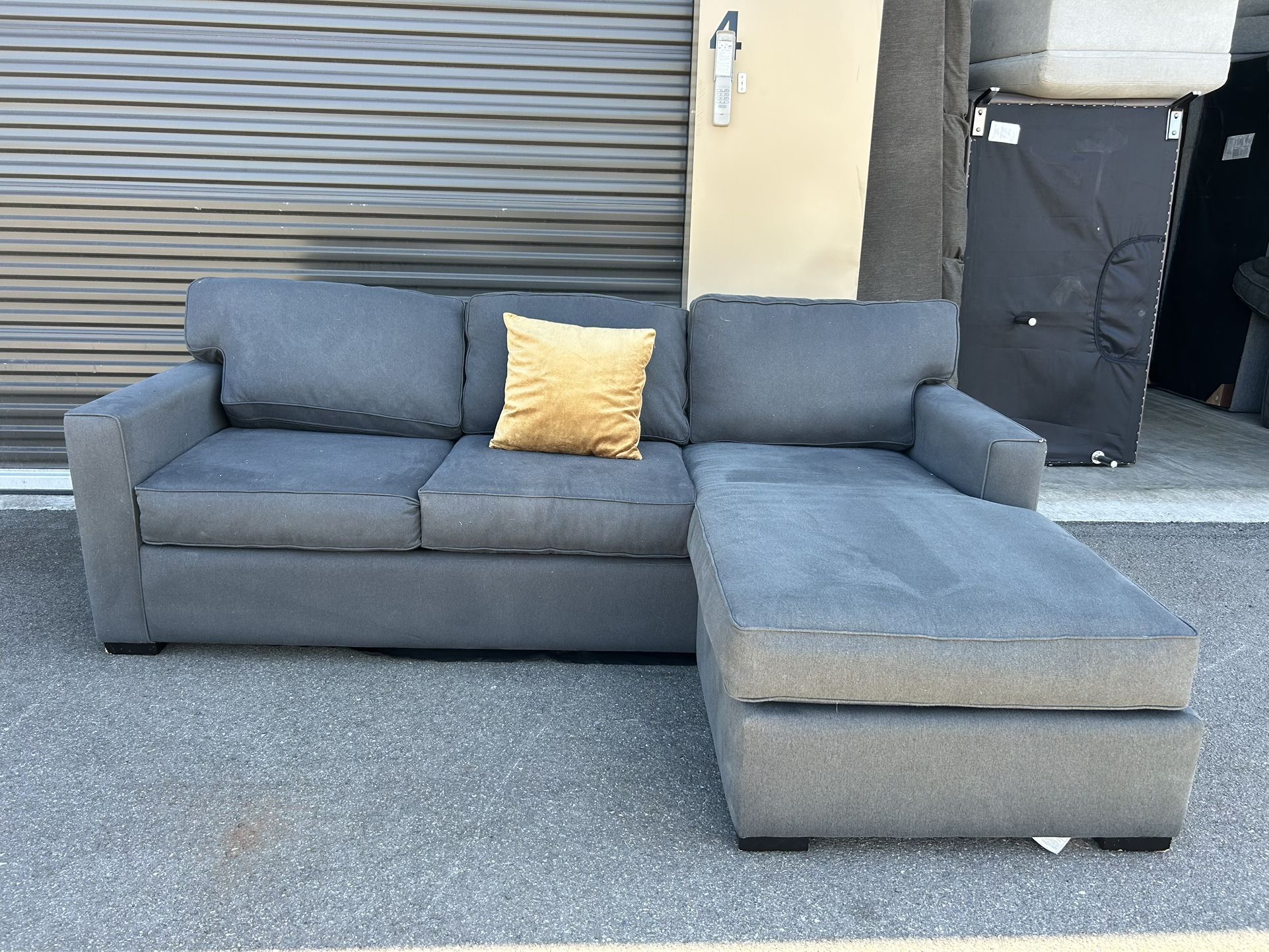 Sectional Couch 