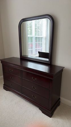 Dresser & Mirror