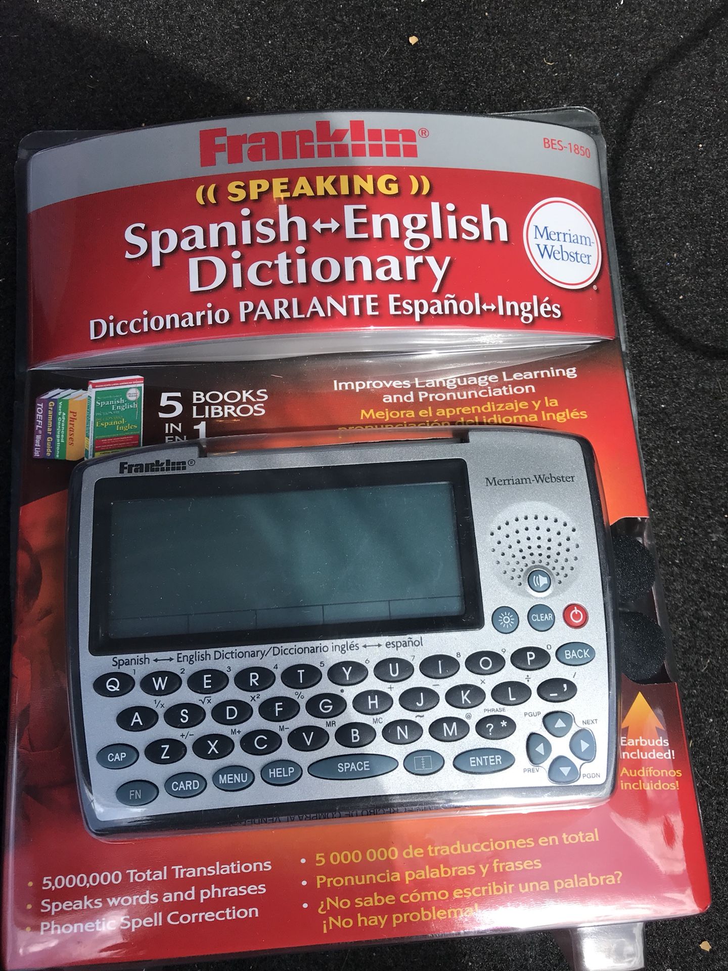 Franklin Merriam - Webster Speaking Spanish / English Dictionary BES 1850 NEW