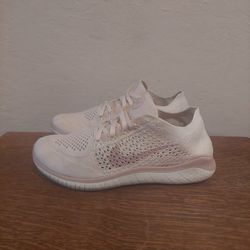 Nike Free RN Flyknit 2018 Guava Ice/Particle Beige Athletic Running Shoes 
Women's Size 8.5