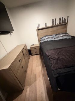 Queen bedroom set