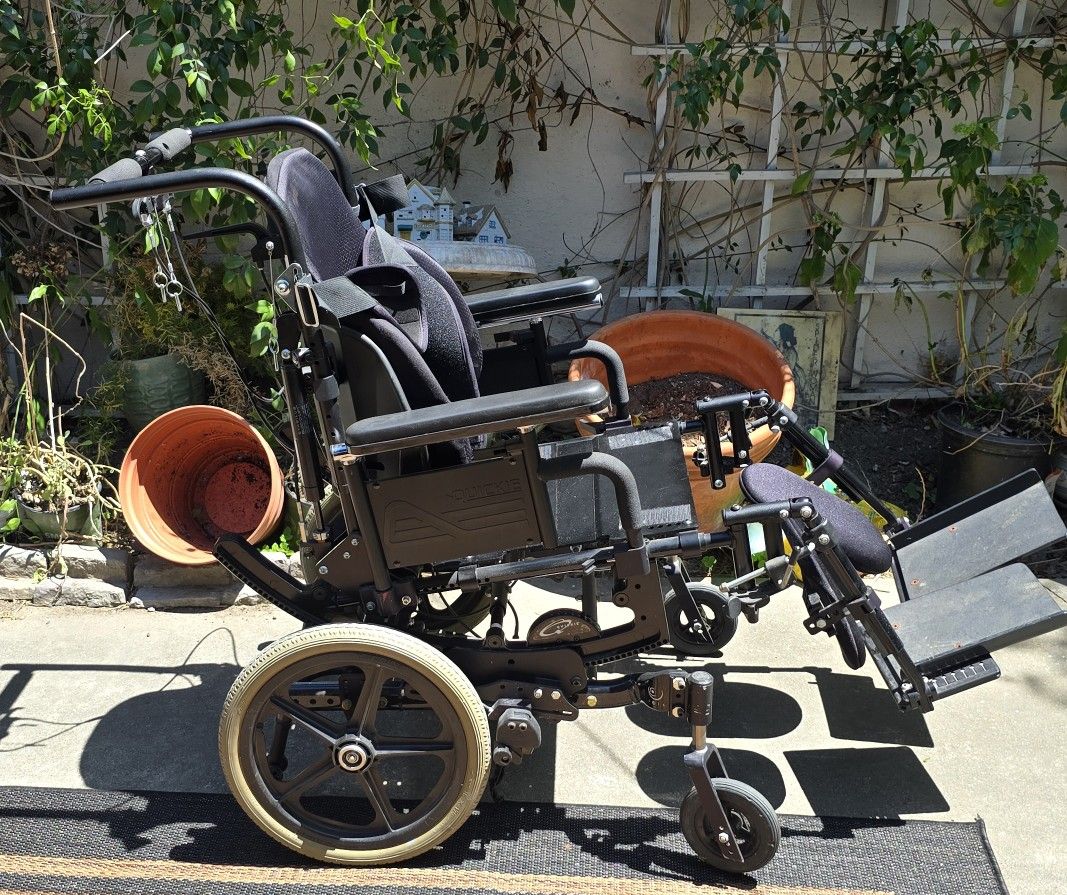 Quickie Iris Tilt In Place Reclining Manual Wheelchair