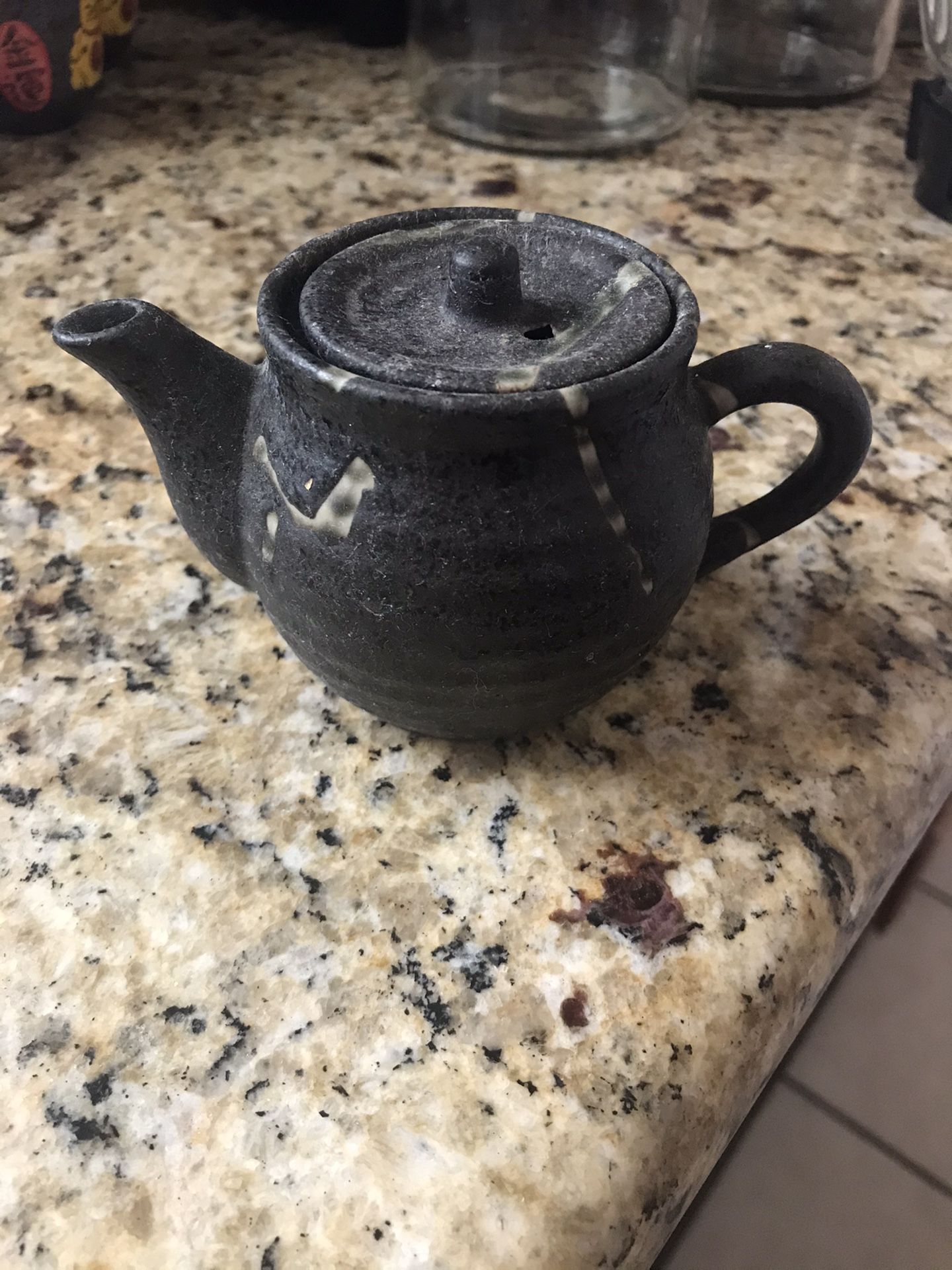 Small tea pot